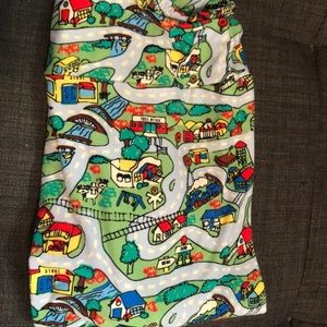 Lularoe One Size Playmat Leggings